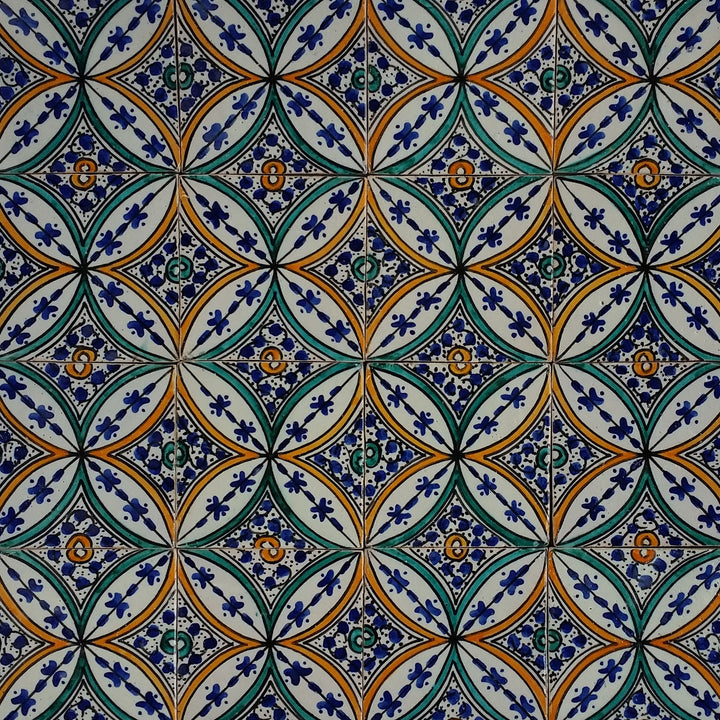 Hand painted tile Saba